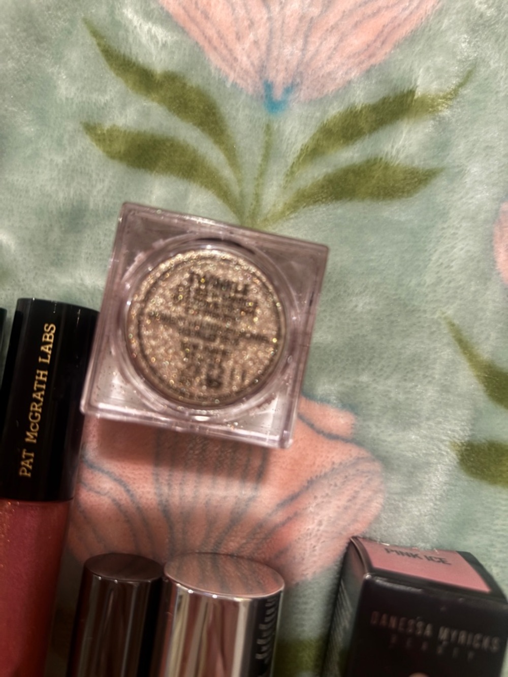 Luxury Makeup Bundle - Picture 2 of 5